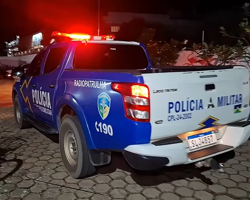 Desentendimento familiar no bairro Parque São Pedro termina com veículo danificado e mobiliza Polícia Militar em Ji-Paraná