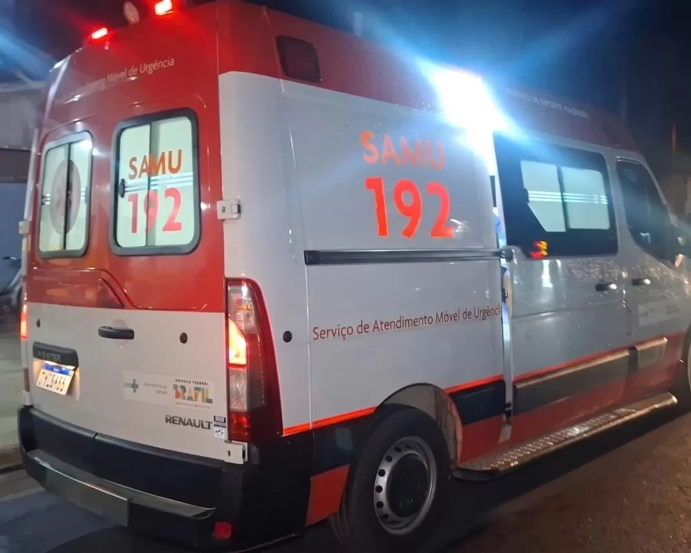 Briga generalizada termina com corte no punho e ferimento na cabeça em posto de combustível de Ji-Paraná