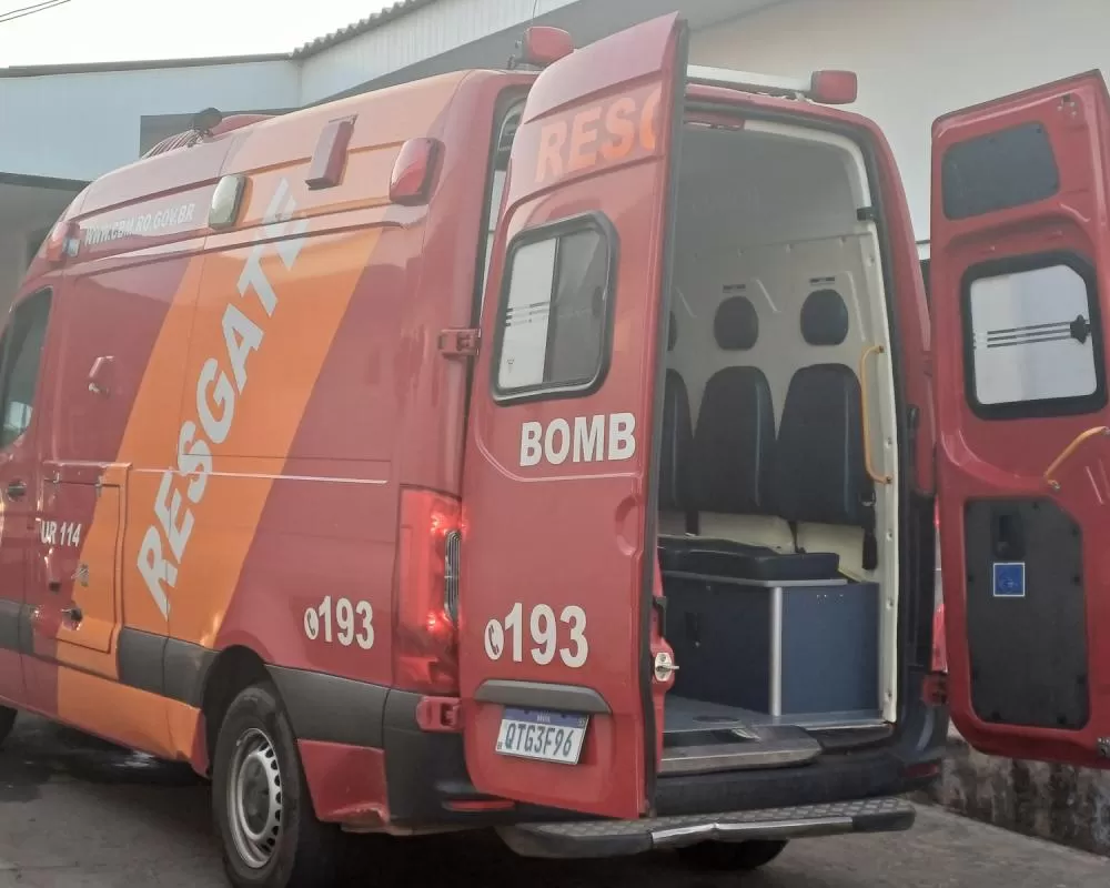 Homem é espancado por grupo às margens do rio, tem iPhone roubado e acaba atendido pelos Bombeiros em Ji-Paraná