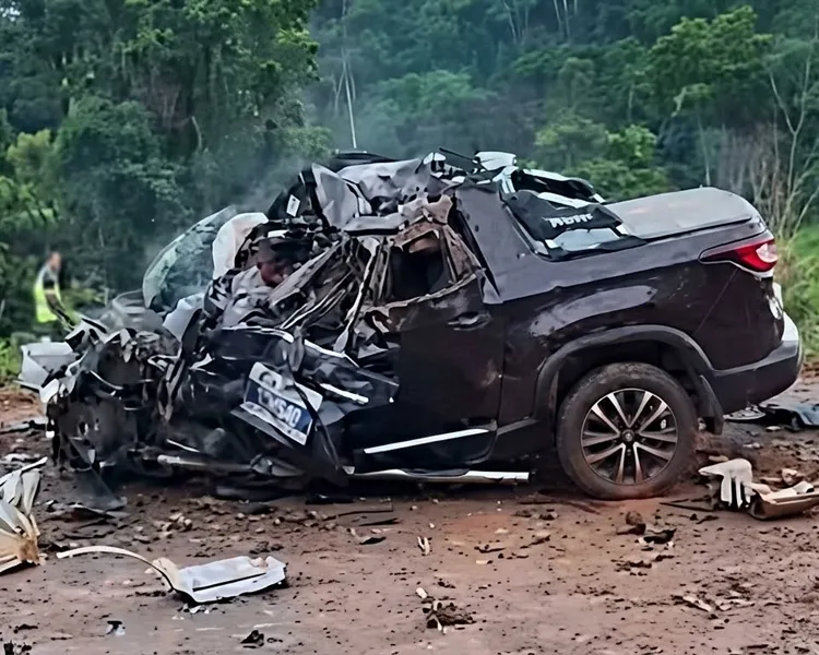 Tragédia na BR-364: Grave colisão entre picape de prefeitura e carreta deixa mortos na rodovia entre Ji-Paraná e Ouro Preto