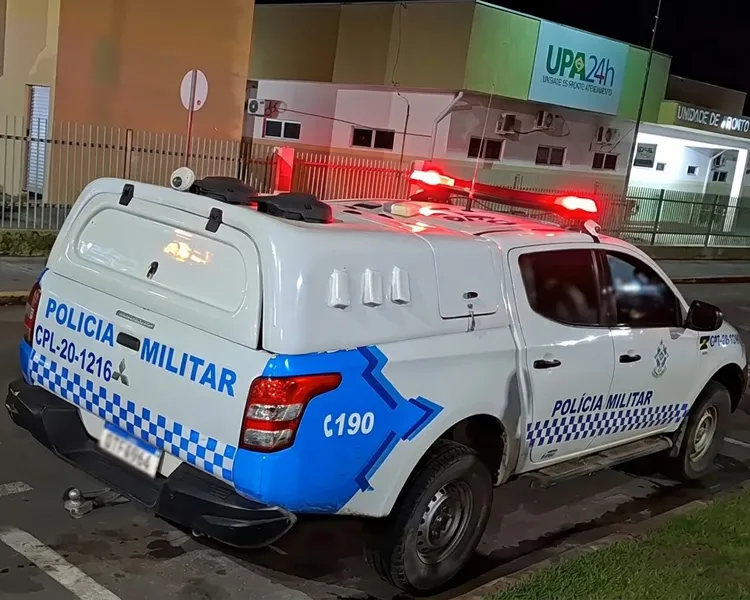 Tensão em Ji-Paraná: Mulher em surto psicótico ameaça se ferir com faca e mobiliza forças de segurança e SAMU