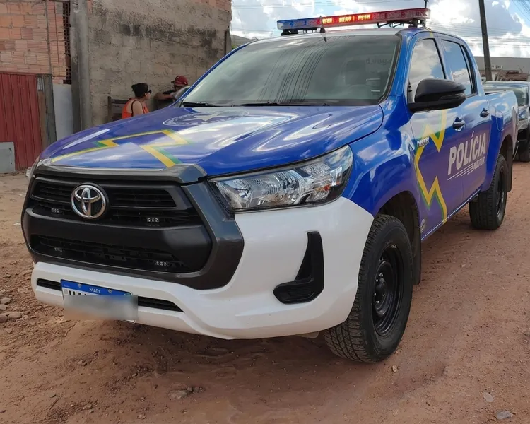 Confusão de dívida entre familiares termina em pancadaria e depredação de automóvel em Ji-Paraná