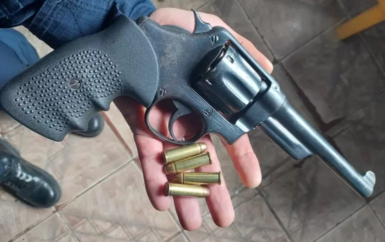 Confusão em Bar em Ji-Paraná Resulta em Apreensão de Arma pela Polícia Militar