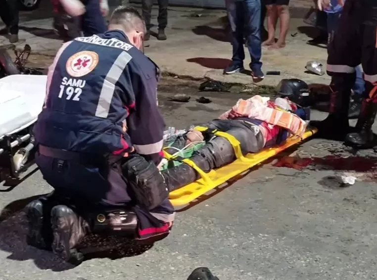 Ji-Paraná: Motociclista sofre fraturas graves em colisão com carro na Rua Brasiléia sentido T-15
