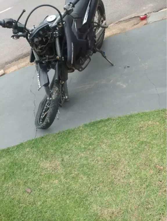 Acidente Grave em Ji-Paraná: Invasão de Preferencial Deixa Motociclista Ferido