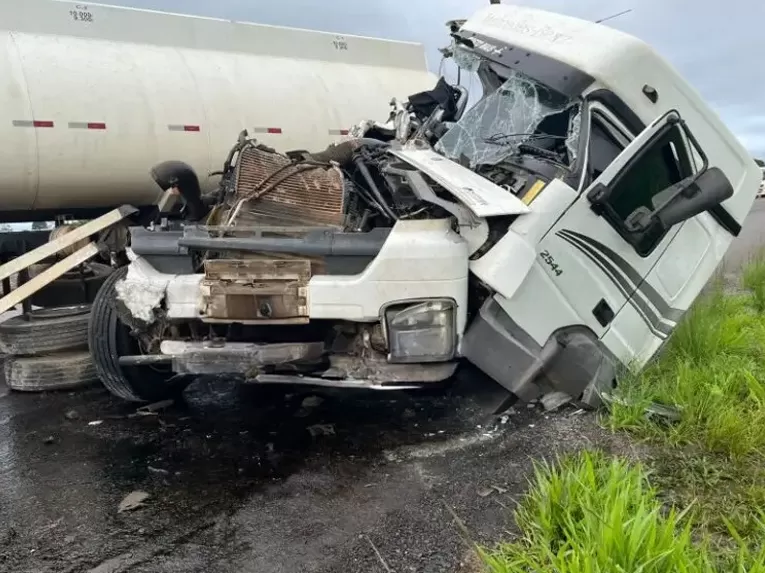 Vídeo: Grave Acidente no Anel Viário de Ji-Paraná é Registrado na Manhã De Hoje