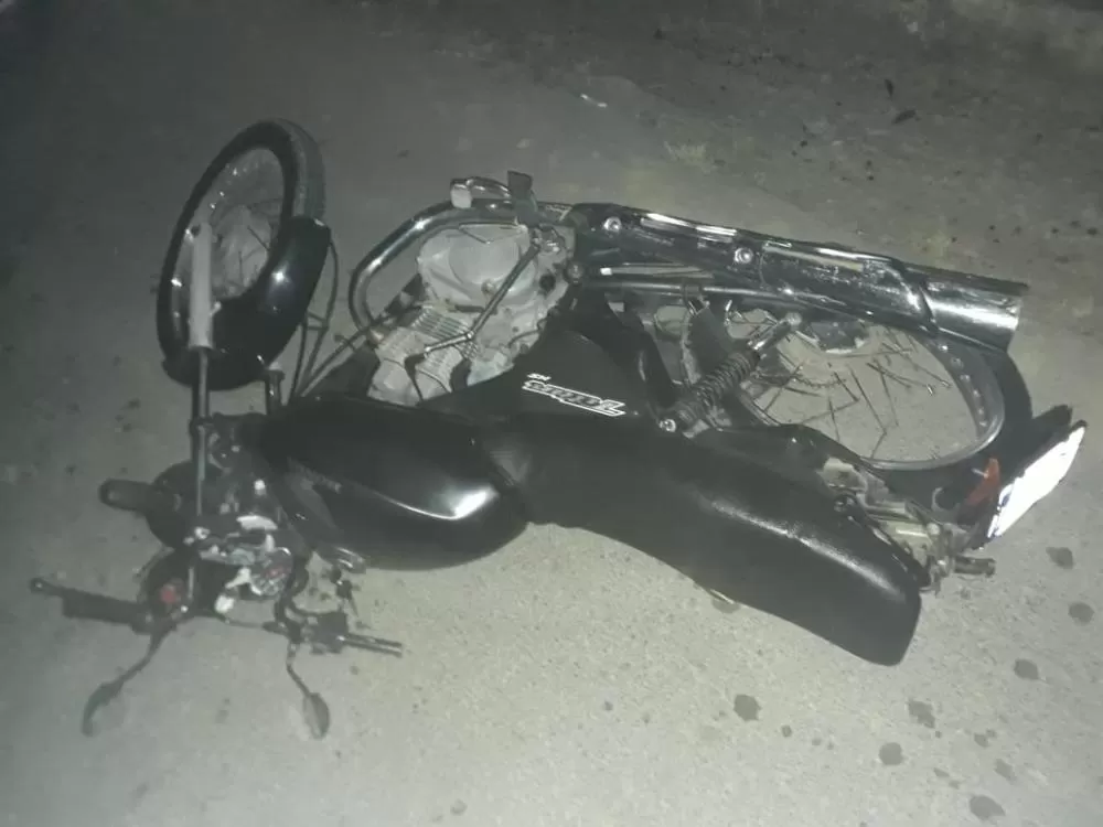 Vídeo: Em Ji-Paraná Motociclista perde controle ao empinar moto e colide com lixeira 