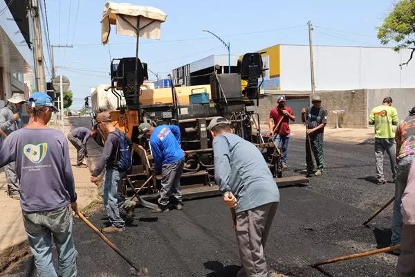 Prefeitura de Ji-Paraná Conclui Recapeamento da Avenida Maringá